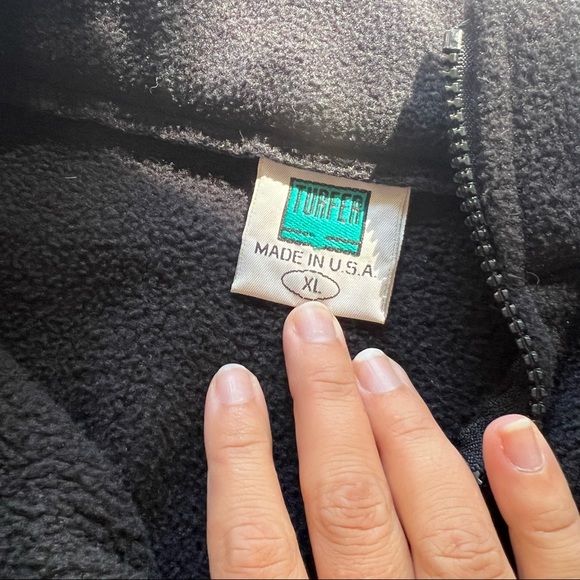 SOLD | Vintage Guinness Black Fleece Zip-Up Jacket - Picture 9 of 9